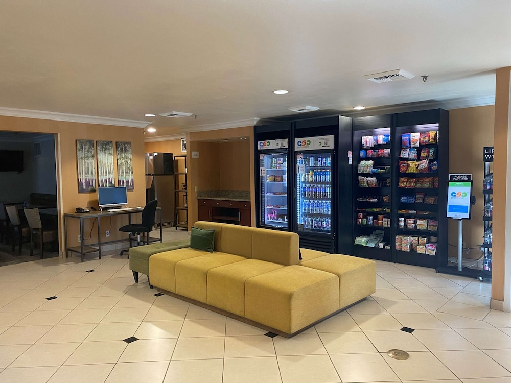 SureStay Hotel by Best Western Ontario Airport 24/31