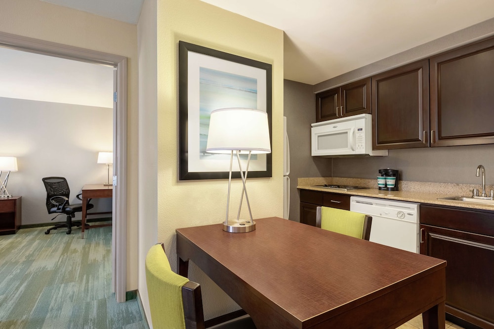 Homewood Suites by Hilton Macon-North 32/56