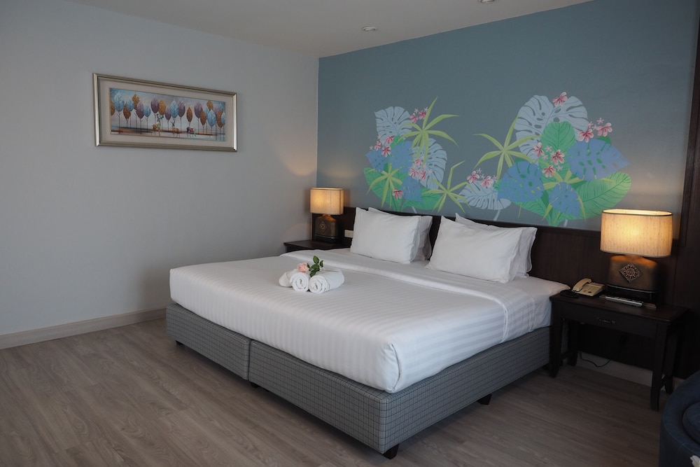 Empress Pattaya Hotel 9/50