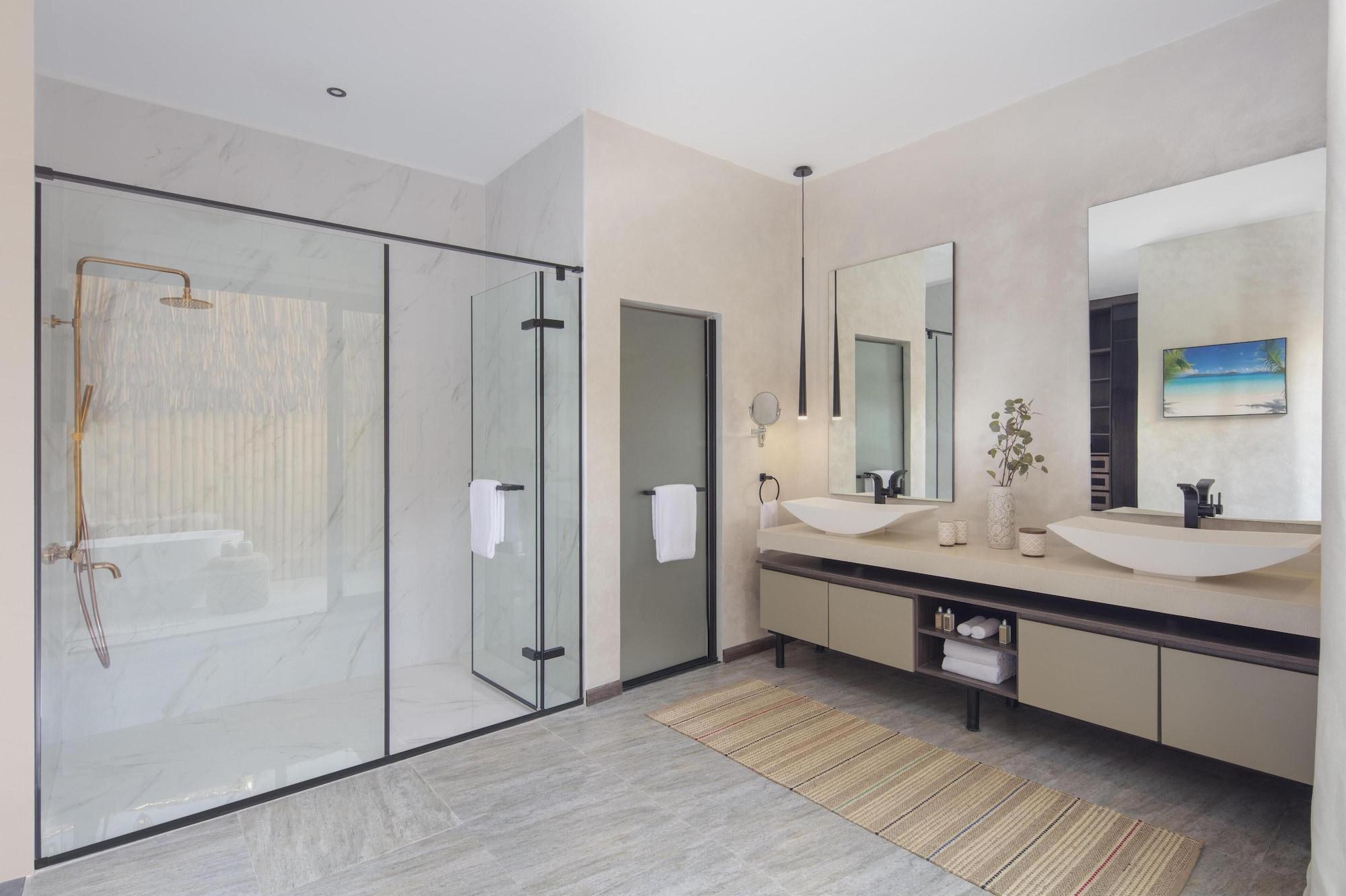 2 Bedrooms, Pool, Villa، Anantara World Islands Dubai Resort 2/2