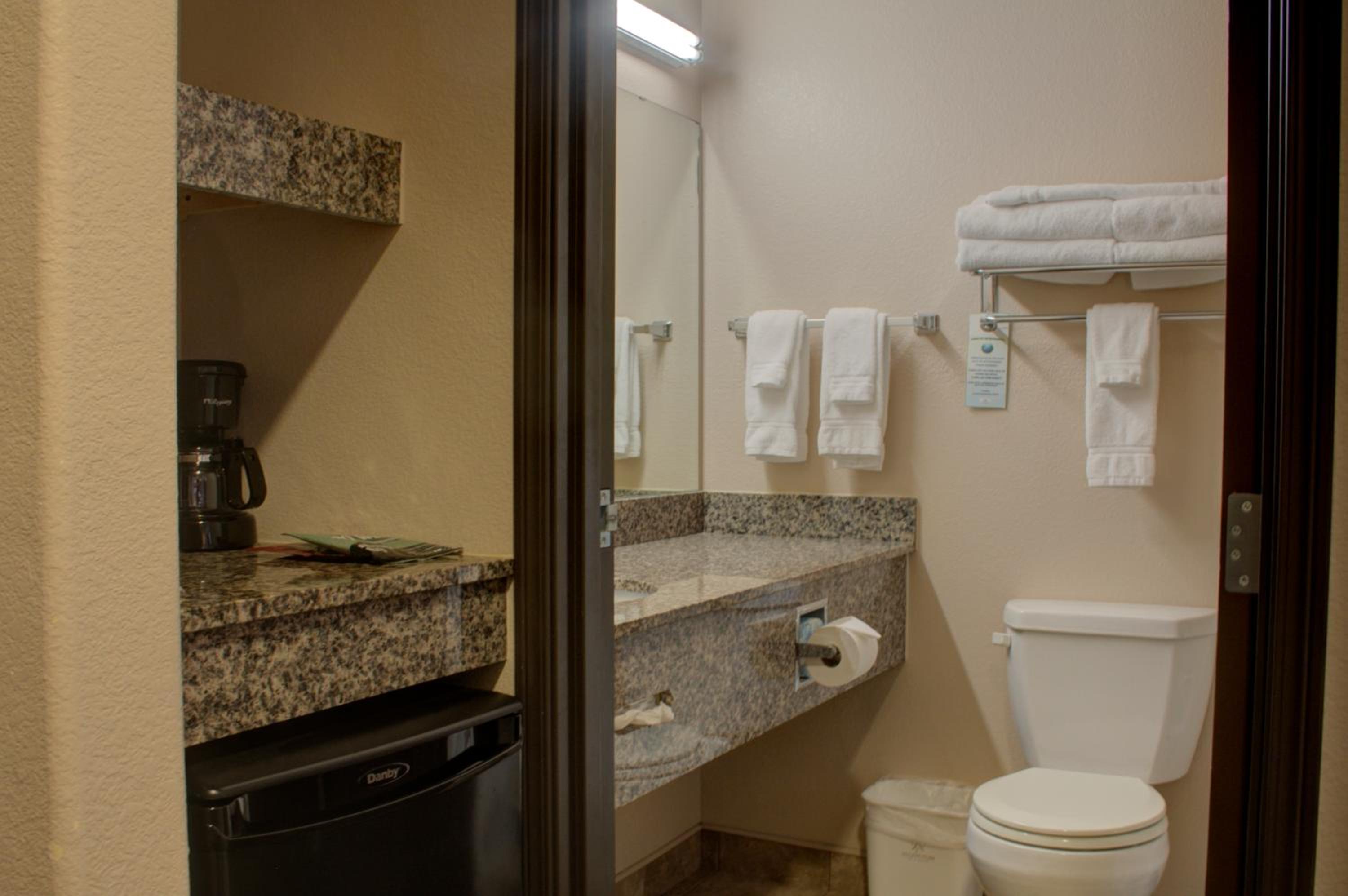Allington Inn and Suites of Kremmling 27/28