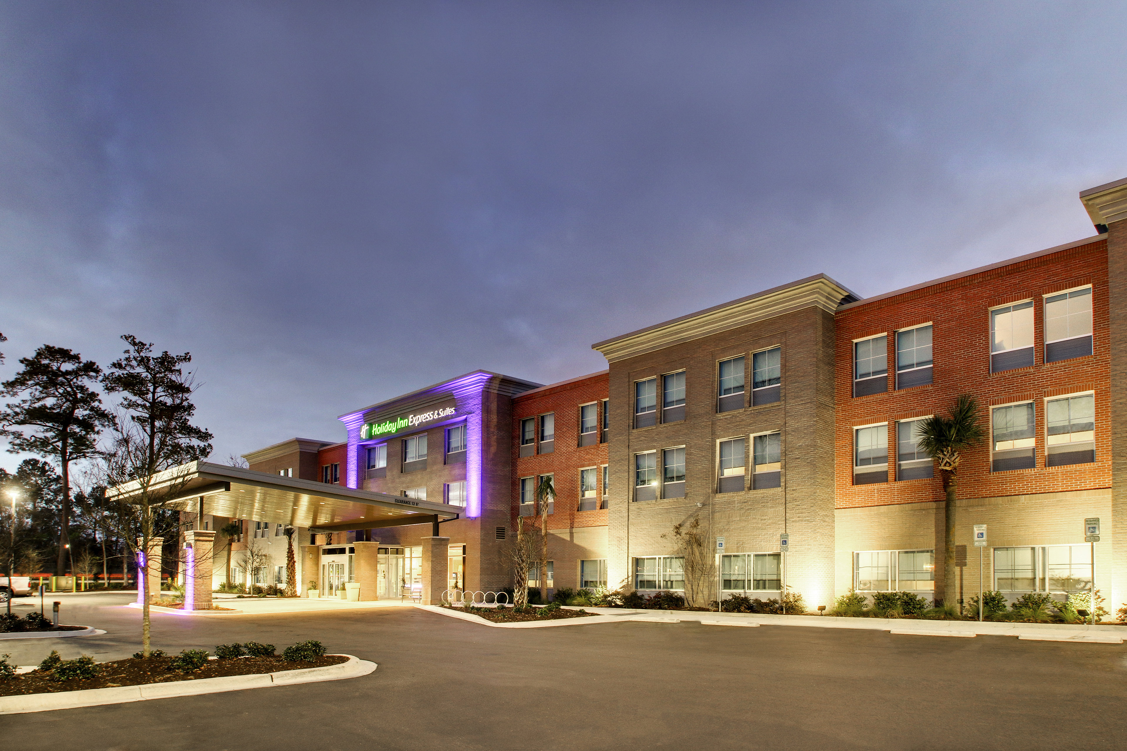 Holiday Inn Express & Suites - Summerville 4/55
