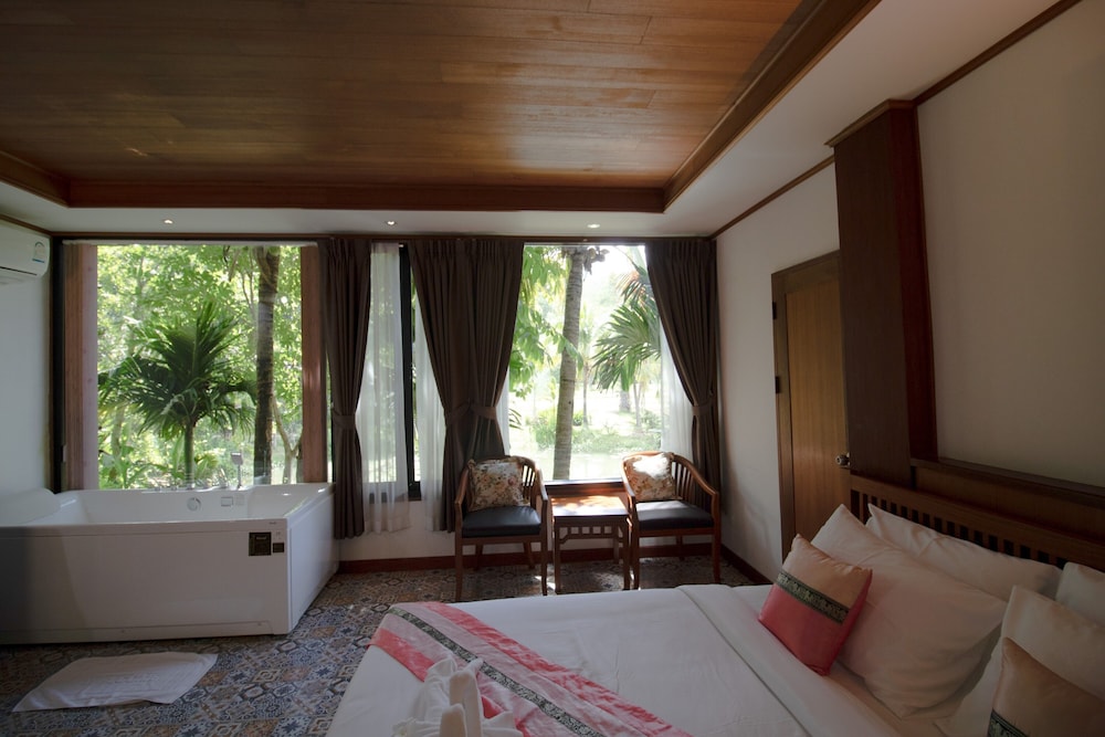 Royal Train Garden Resort 13/50