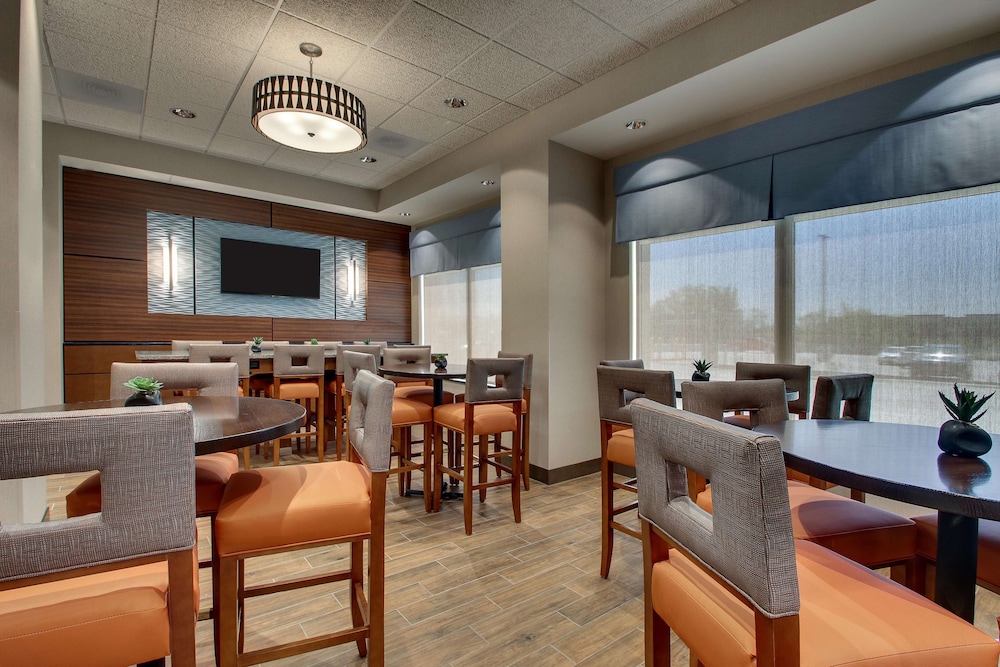 Drury Inn & Suites Iowa City Coralville 31/50