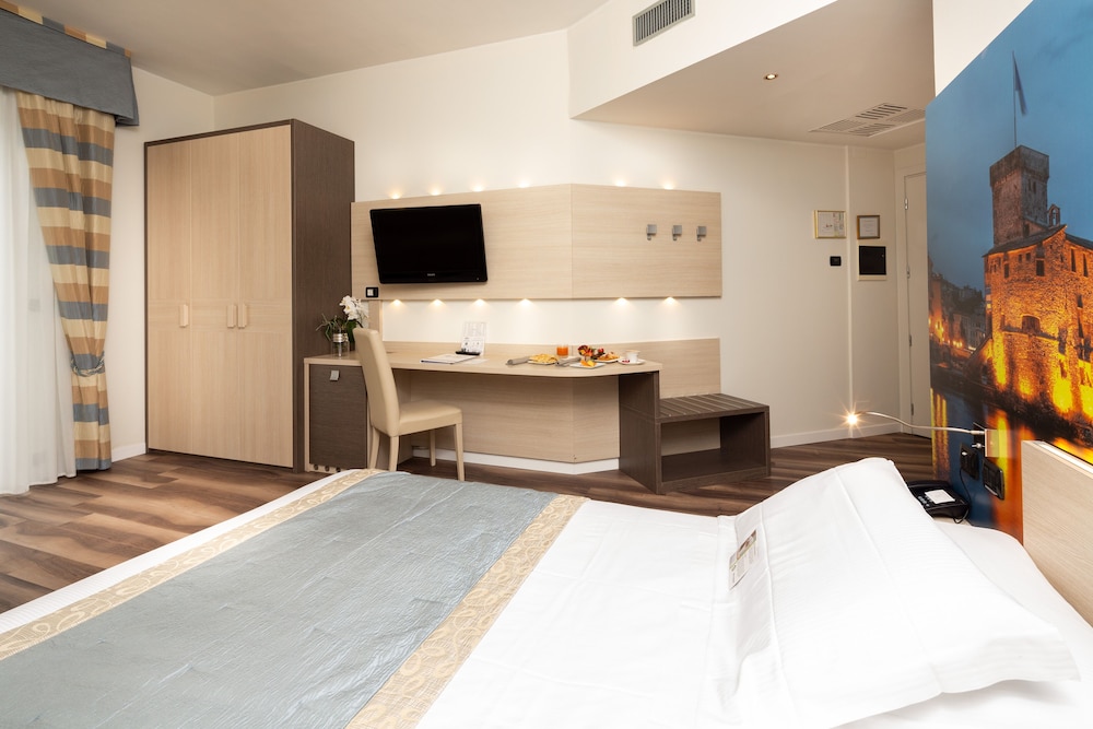 Best Western Plus Tigullio Royal Hotel 7/64
