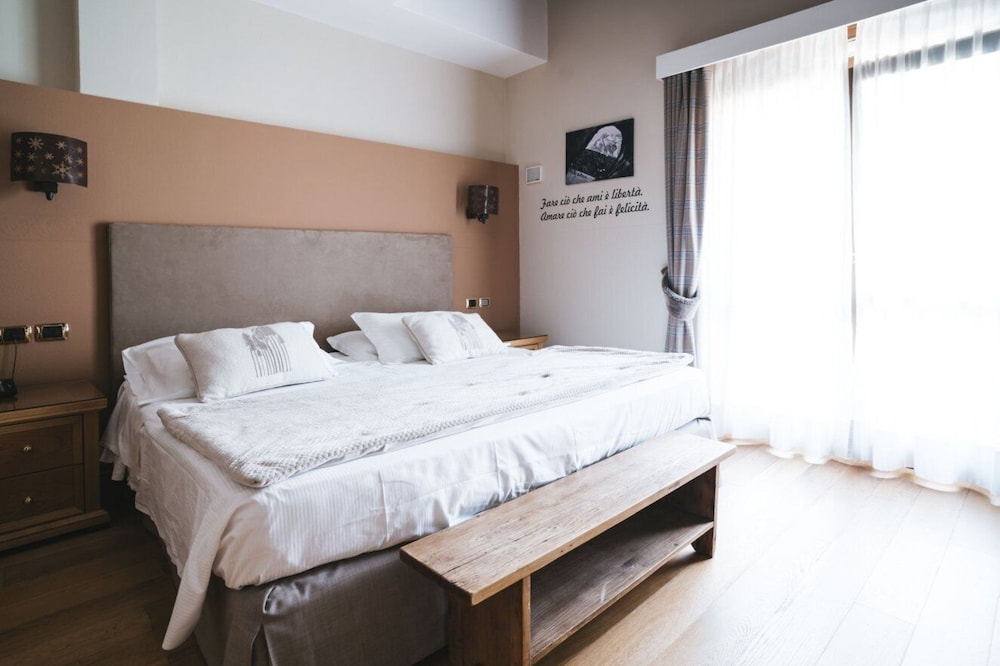 Paradise Hotel and Wellness 6/49