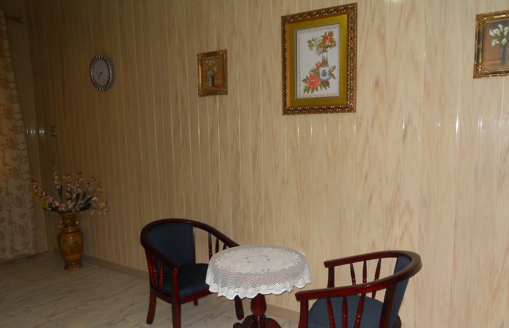 Sheridan Hotel 18/37