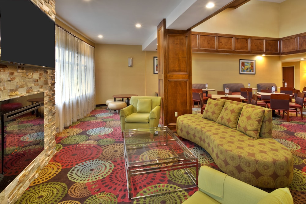 Holiday Inn Express Hotel Suites Frankenmuth 30/41