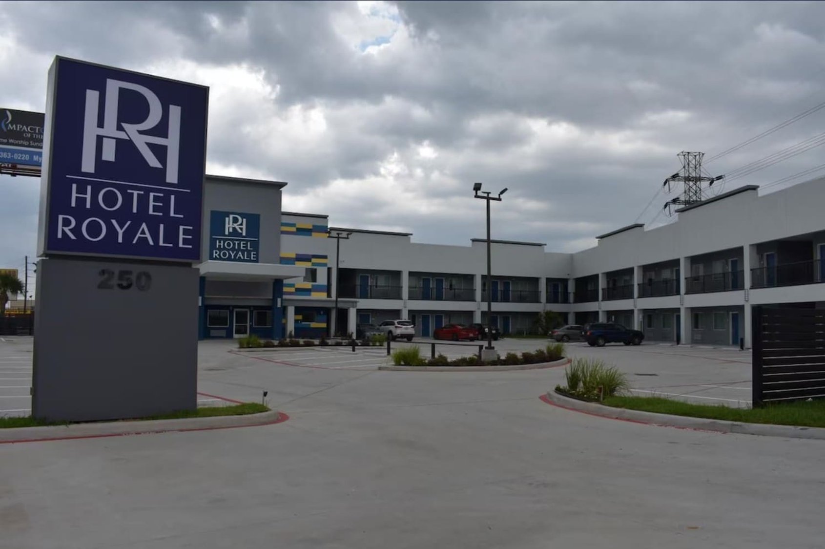 Hotel Royale IAH Airport North Houston I-45 7/30