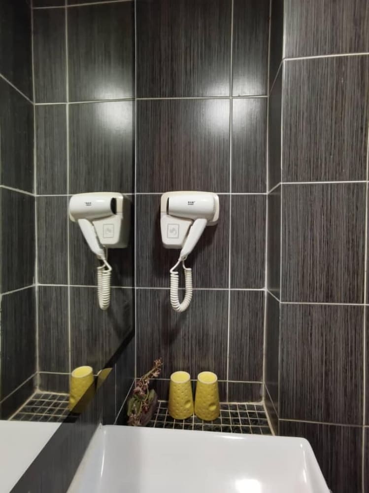 2 Inn 1 Boutique Hotel &amp; Spa 38/38