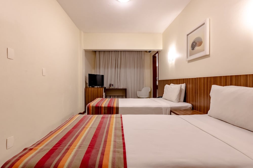 Pires Hotel 10/61