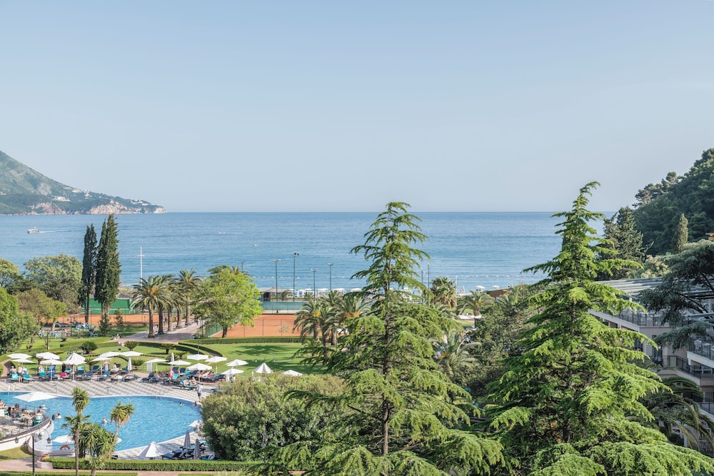 Iberostar Waves Bellevue 70/74