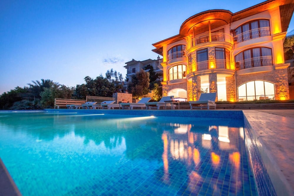 Marsala Hotel 4/64