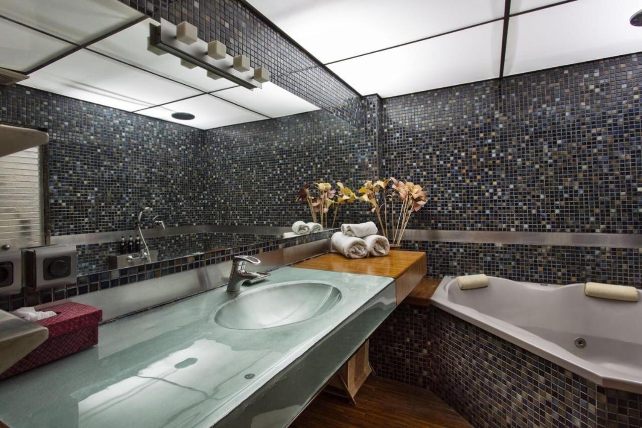 Sejuk Suites 31/36