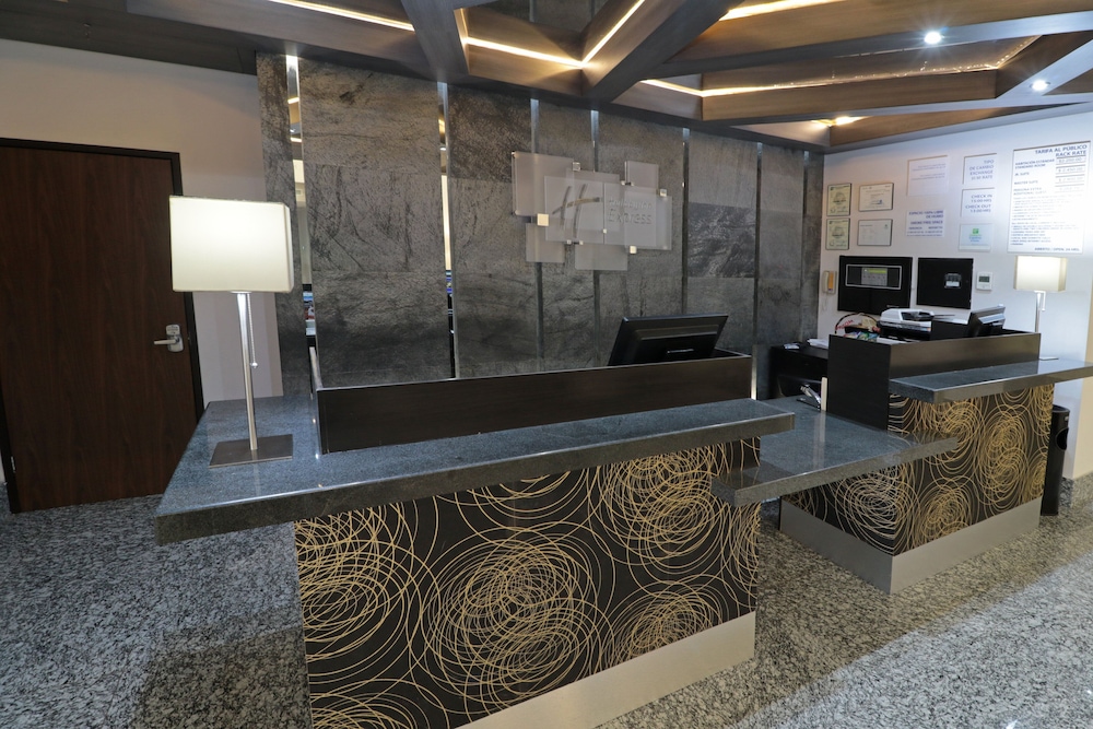 Holiday Inn Express Suites Hermosillo 7/50