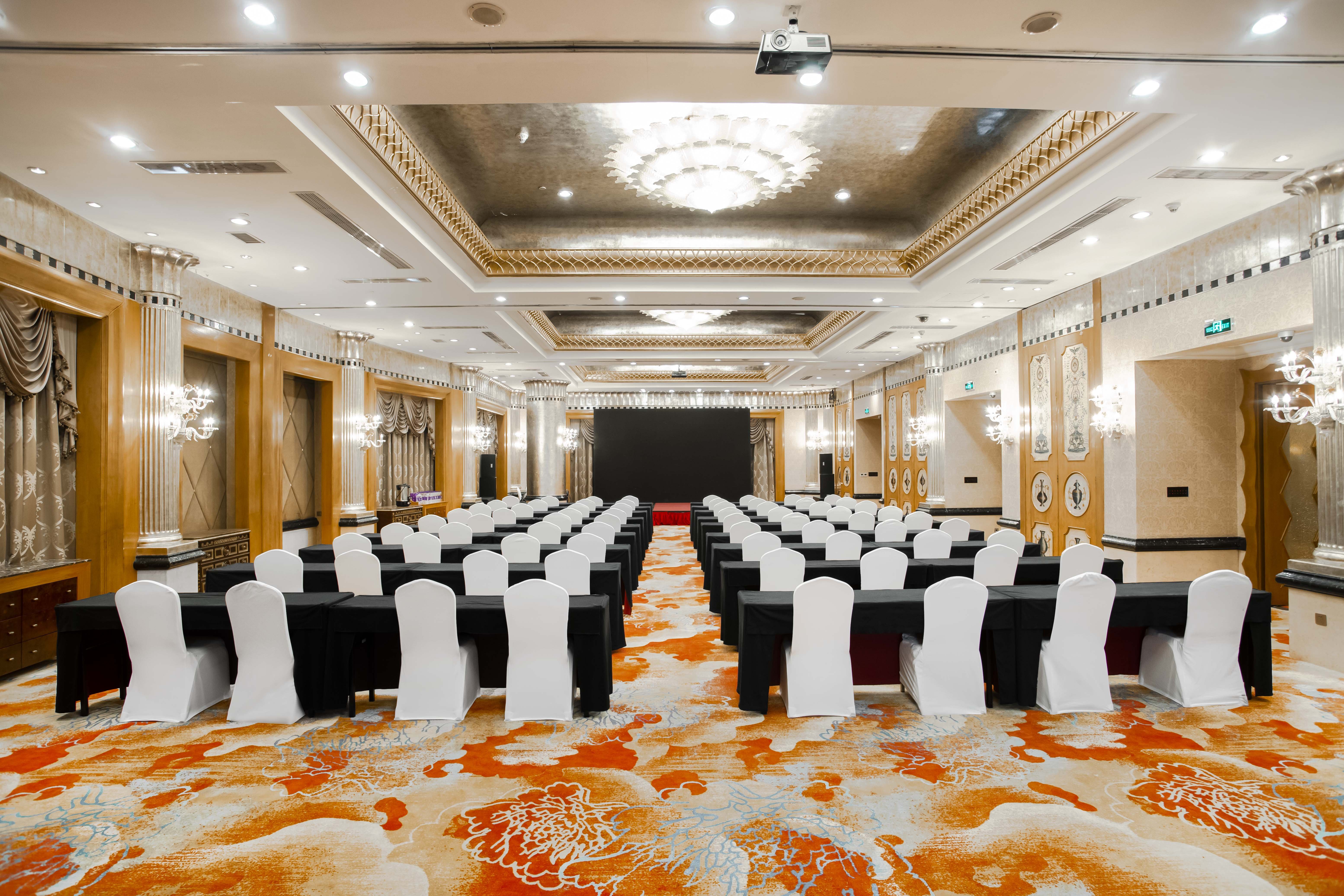 Crowne Plaza Hotel Qingdao 40/50
