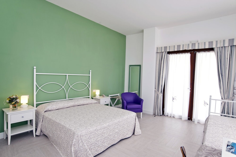 Hotel Residence Il Porto 19/69