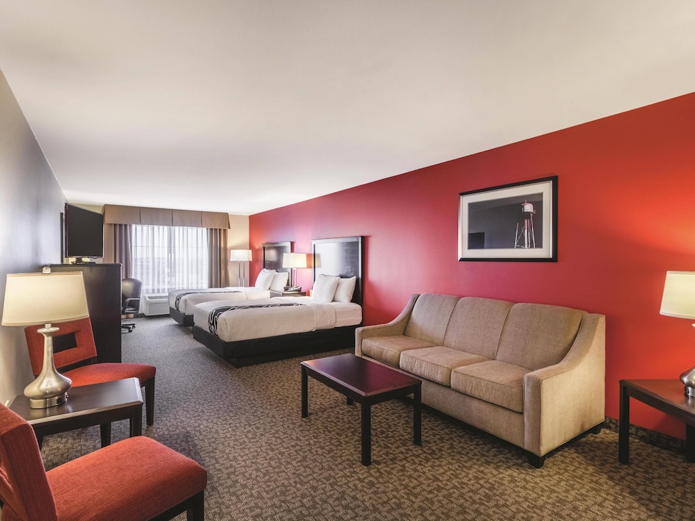 La Quinta Inn & Suites by Wyndham Fargo-Medical Center 42/60