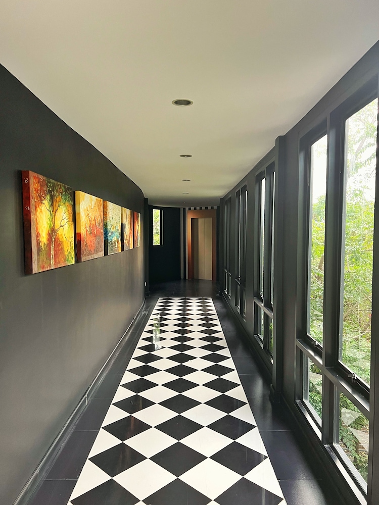 Prs Hotel 6/57