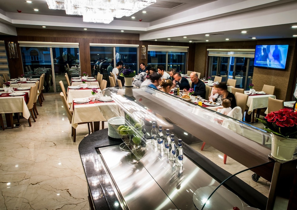 Grand Turkuaz Hotel 8/66