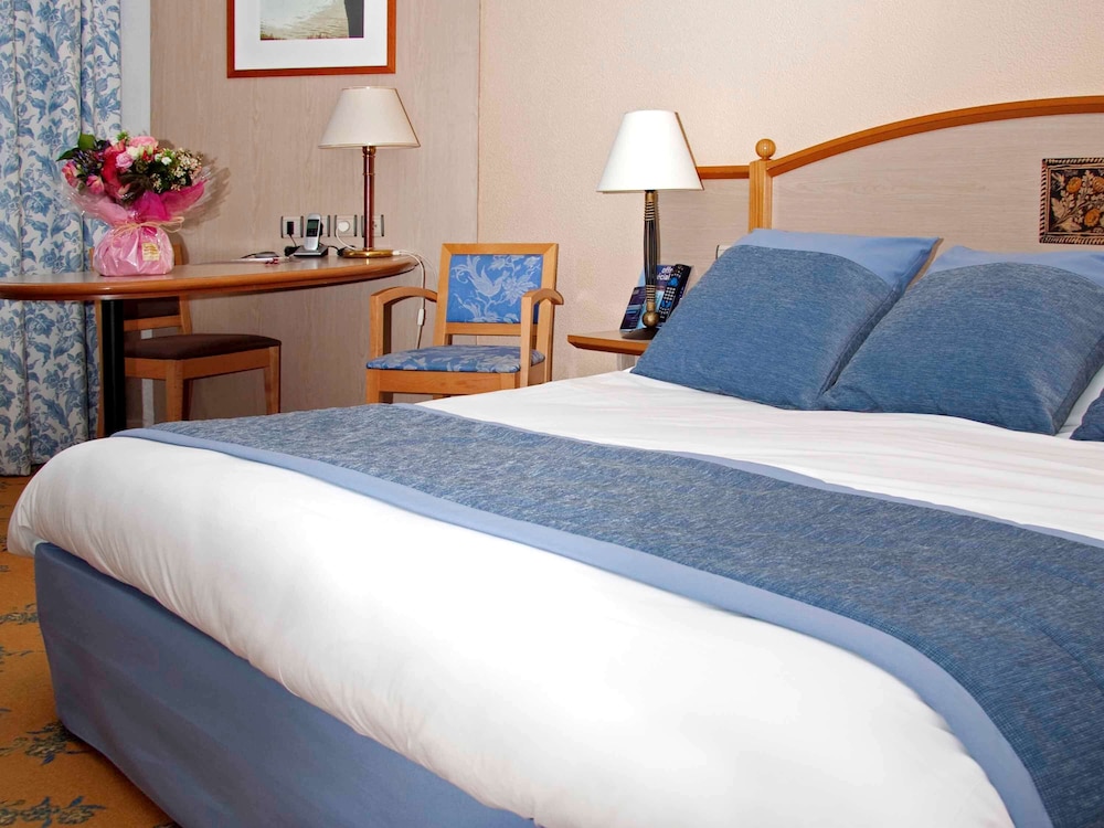 Mercure Nevers Pont De Loire 9/67