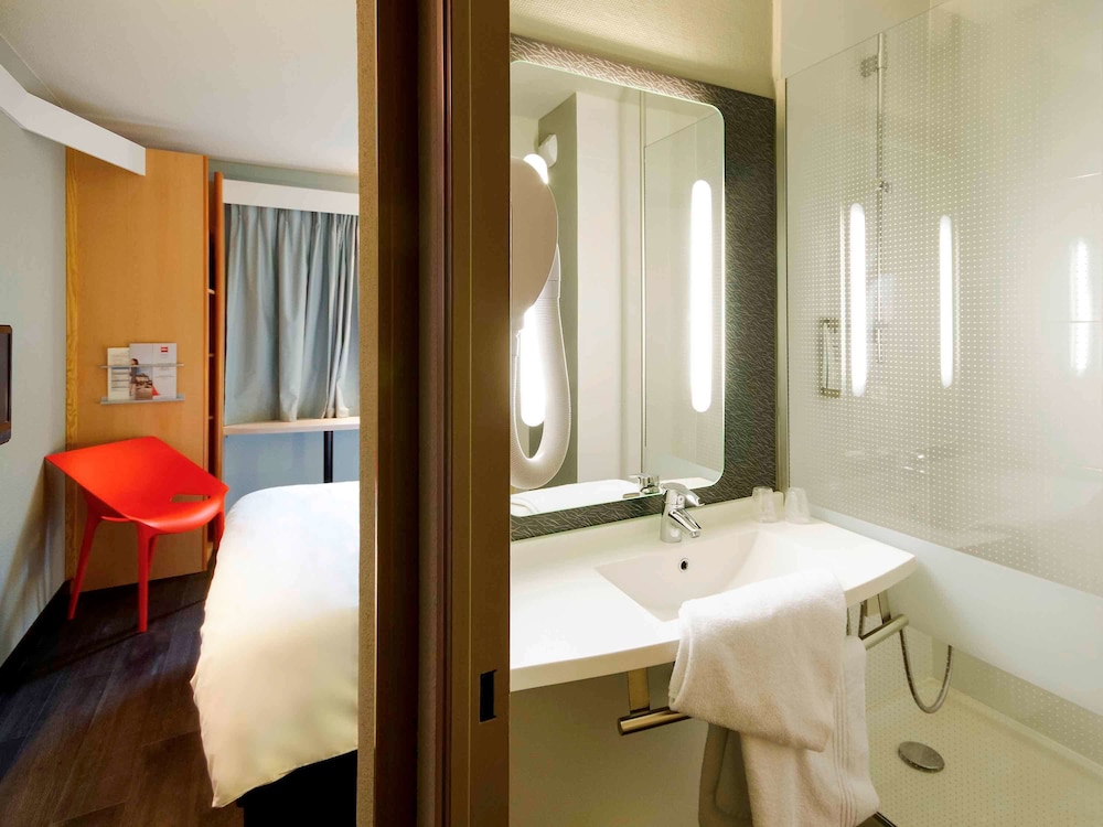Ibis Bayonne Centre 32/74