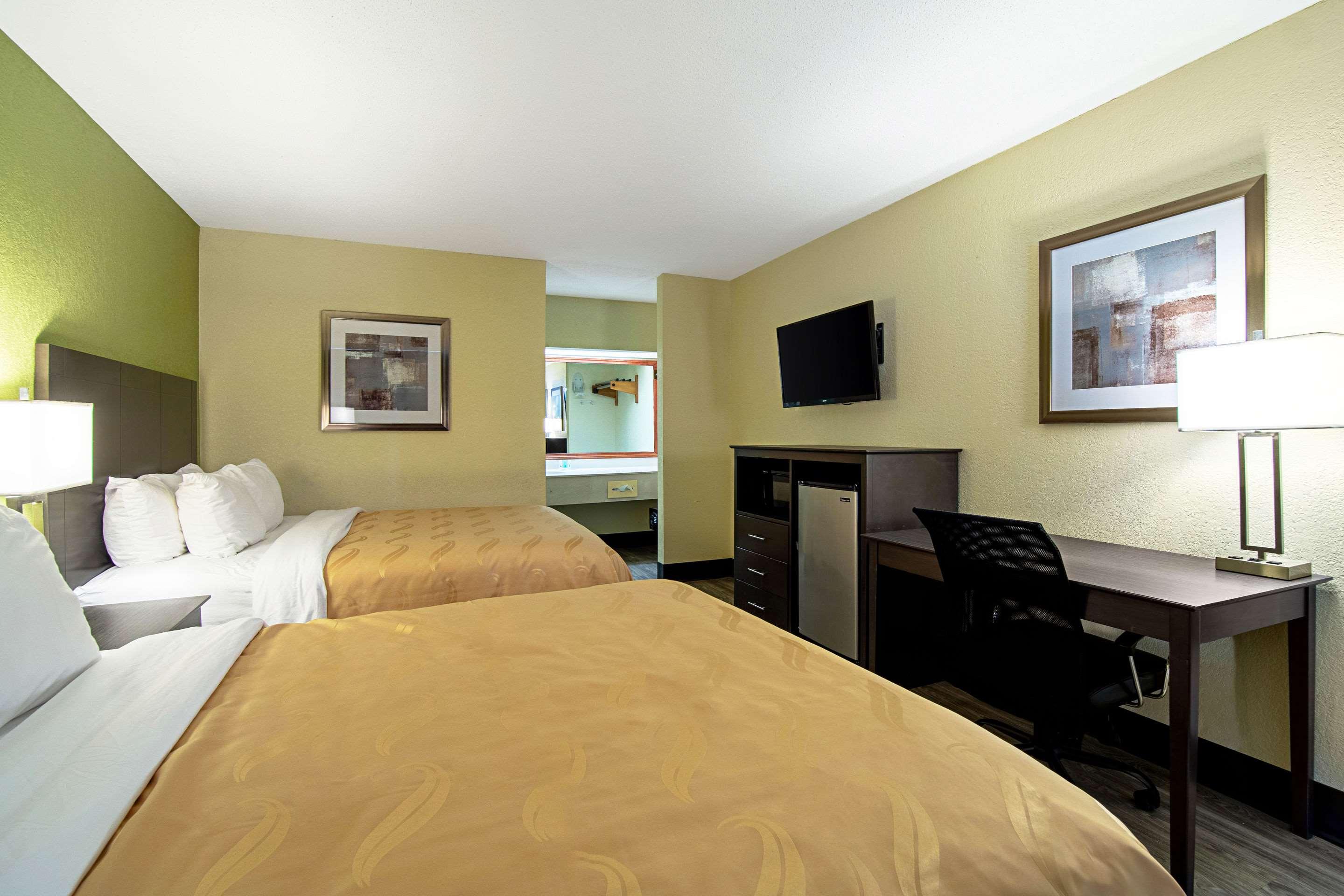 Quality Inn 15/28