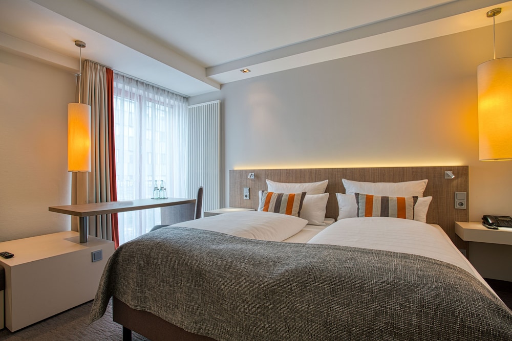 Kommerzhotel Koln 9/49