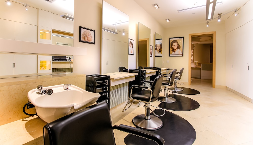 Sparkling Hill Wellness Resort And Spa 24/32