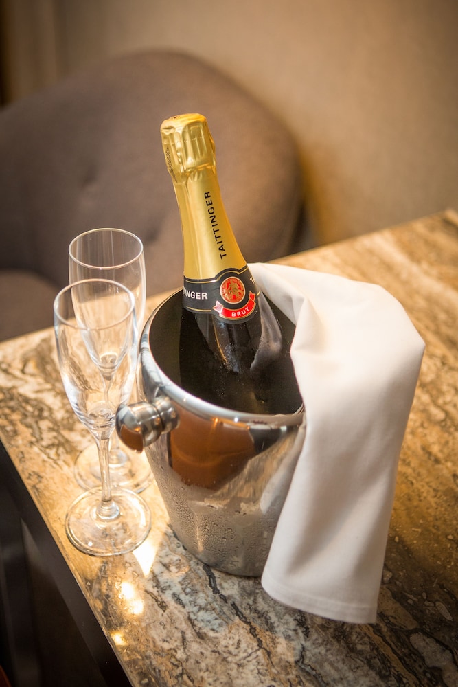 Doubletree By Hilton London Kingston Upon Thames 24/46