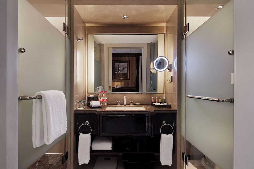 Chengdu Renhe Spring Hotel 35/39