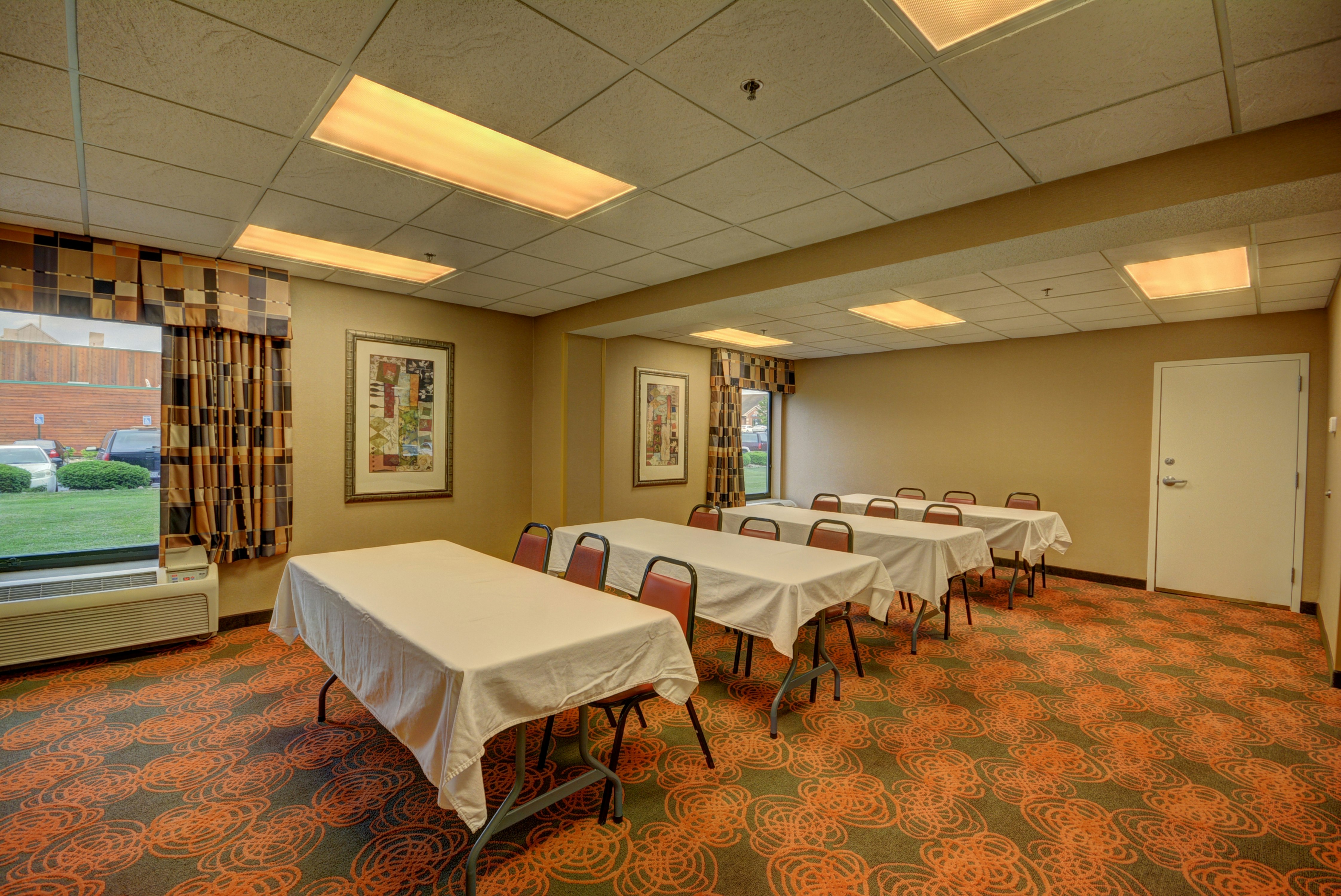 Hampton Inn by Hilton Indianapolis-South 17/25