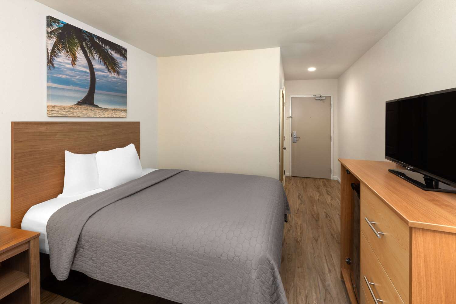 Days Inn By Wyndham Biloxi Beach 10/32