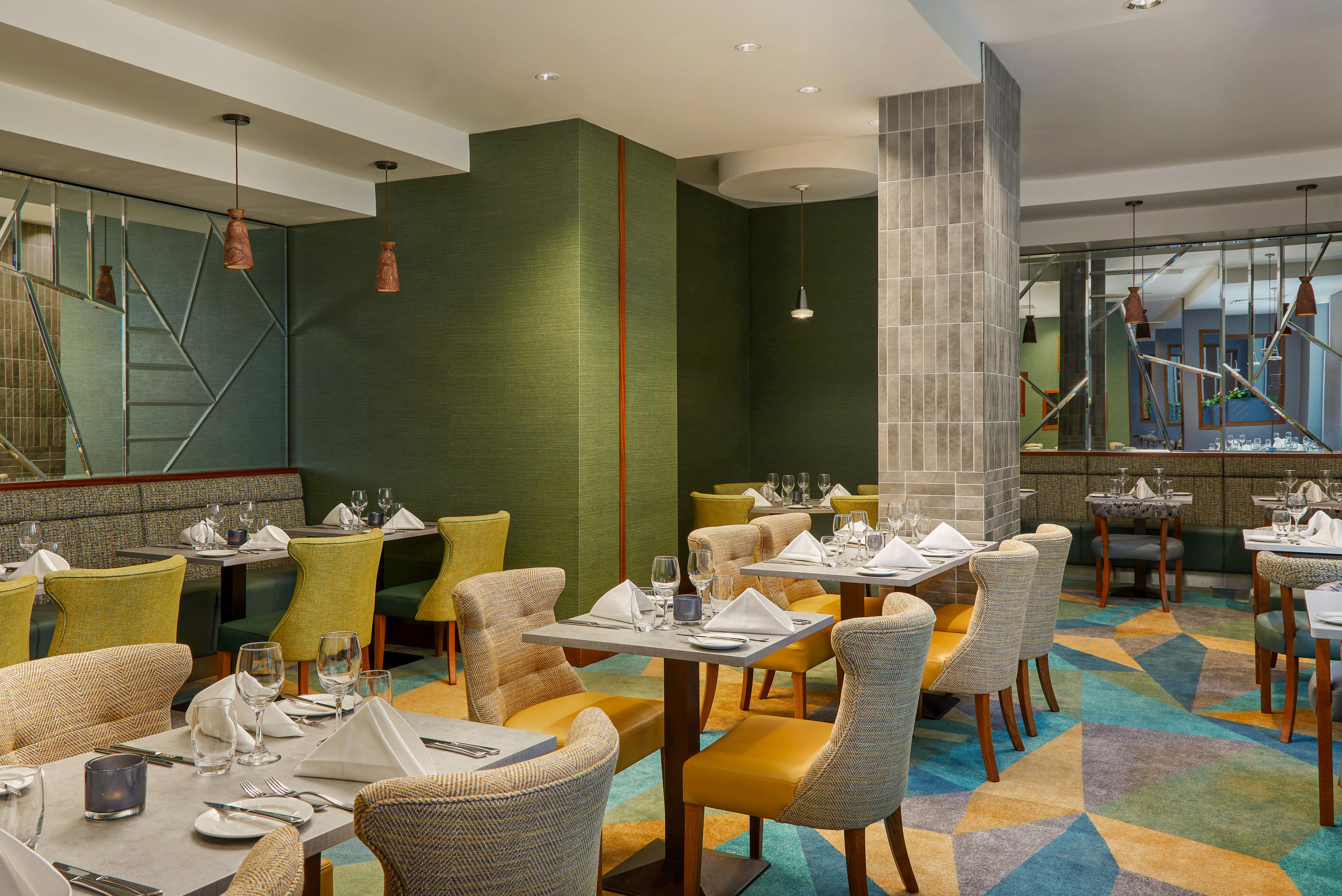 CROWNE PLAZA BLANCHARDSTOWN 54/76
