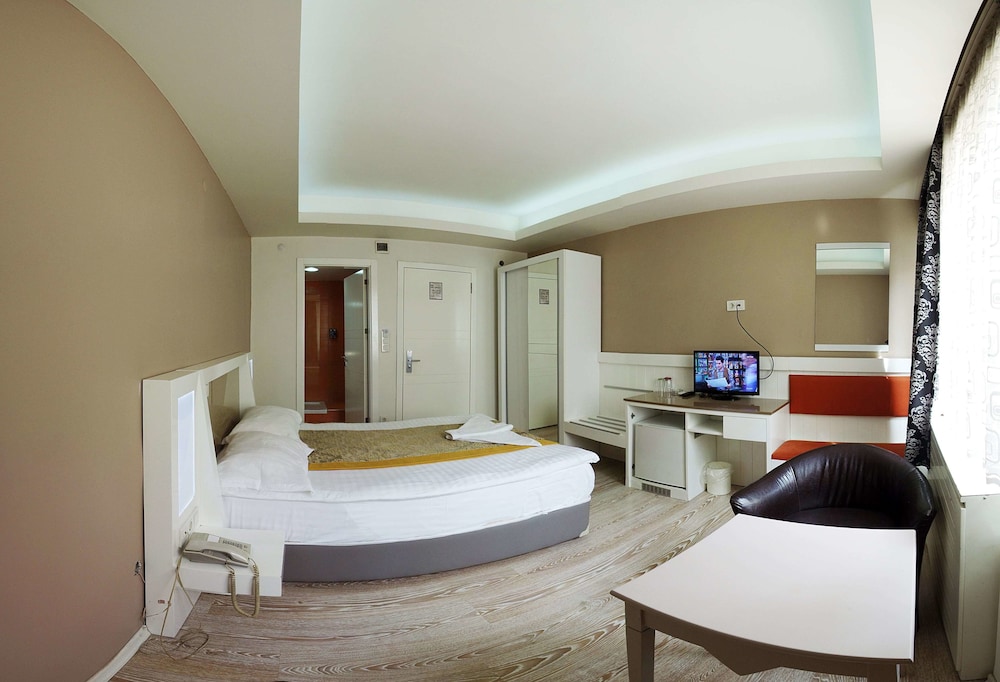 GRAND AS HOTEL 28/64