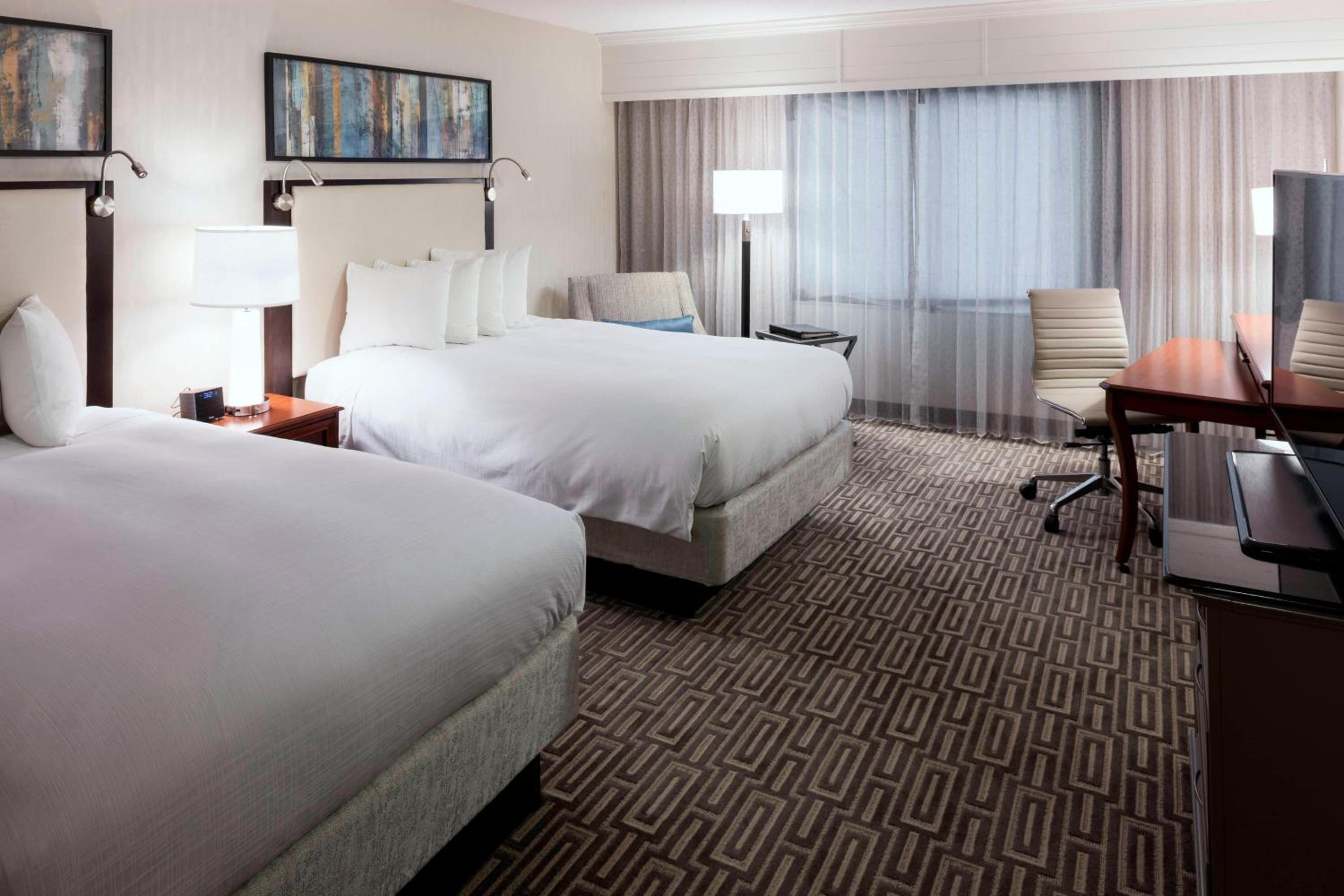 غرفة بسريرين مزدوجين، Fairfax Marriott at Fair Oaks 5/10