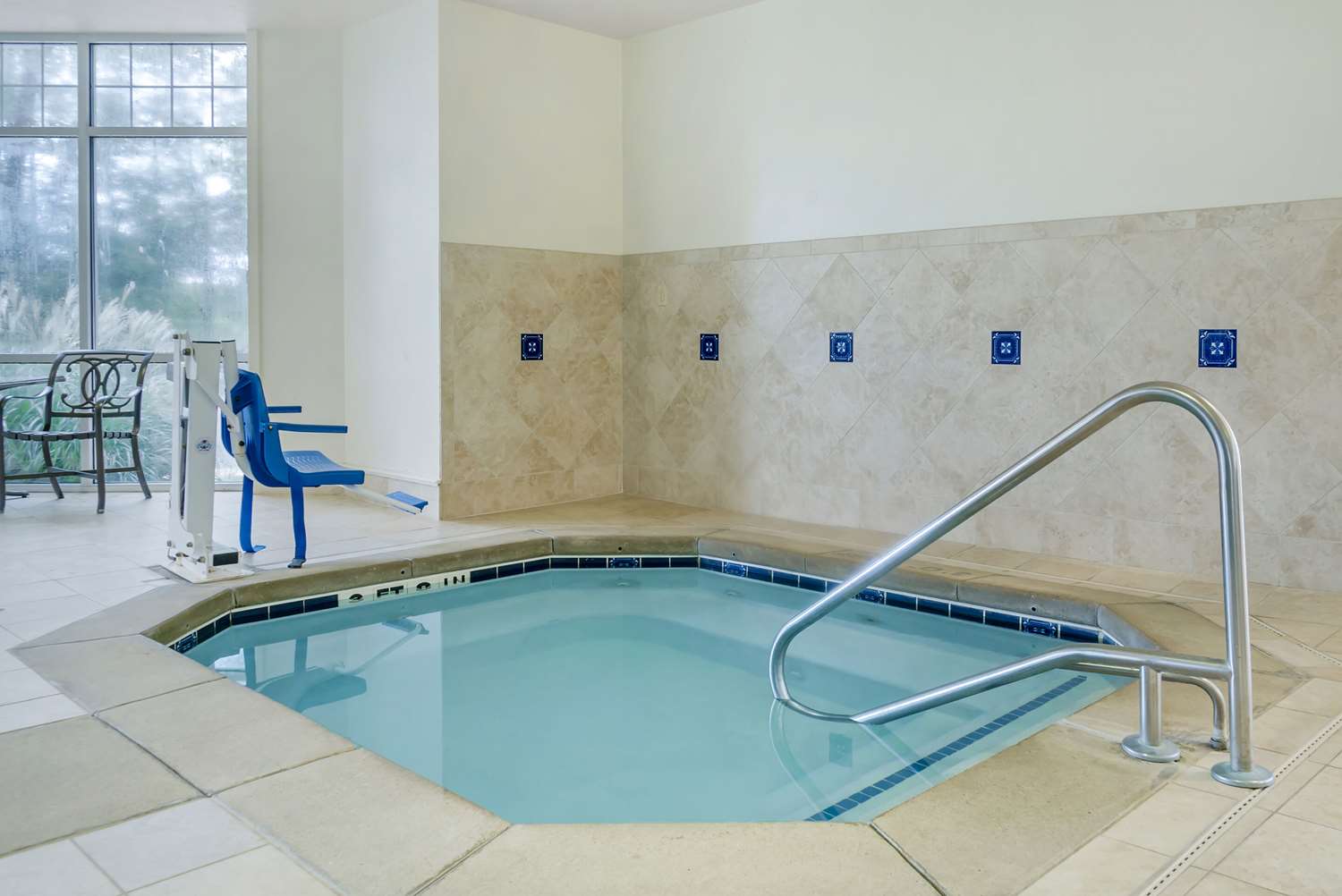 swimming pool spa