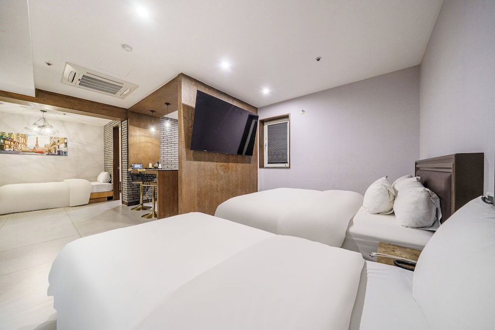 Mind Tourist Hotel 17/50