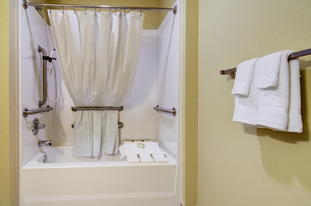 Cobblestone Inn Suites Eaton Co 14/72