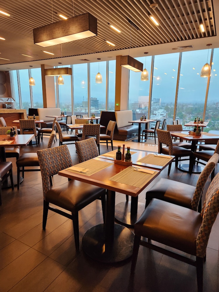 Hyatt Place Santiago Vitacura 43/56
