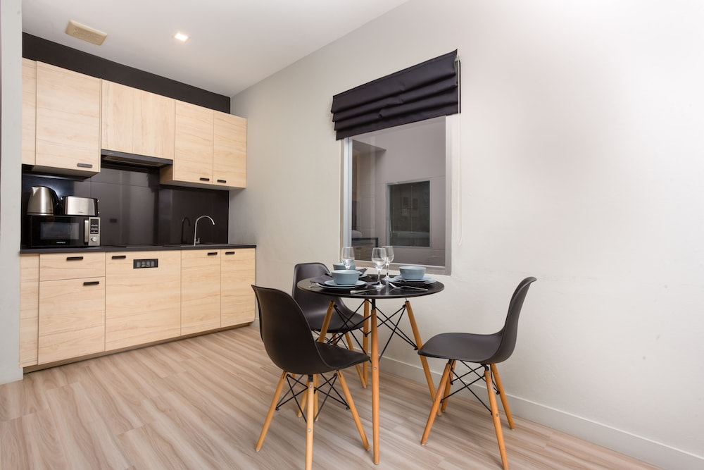 Studio 365 Serviced Apartment 57/69
