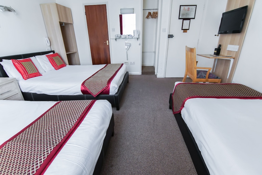 Abbey Court Hotel 7/45
