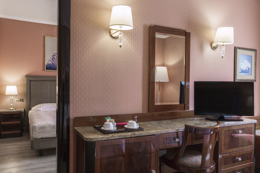 Doria Grand Hotel 57/65