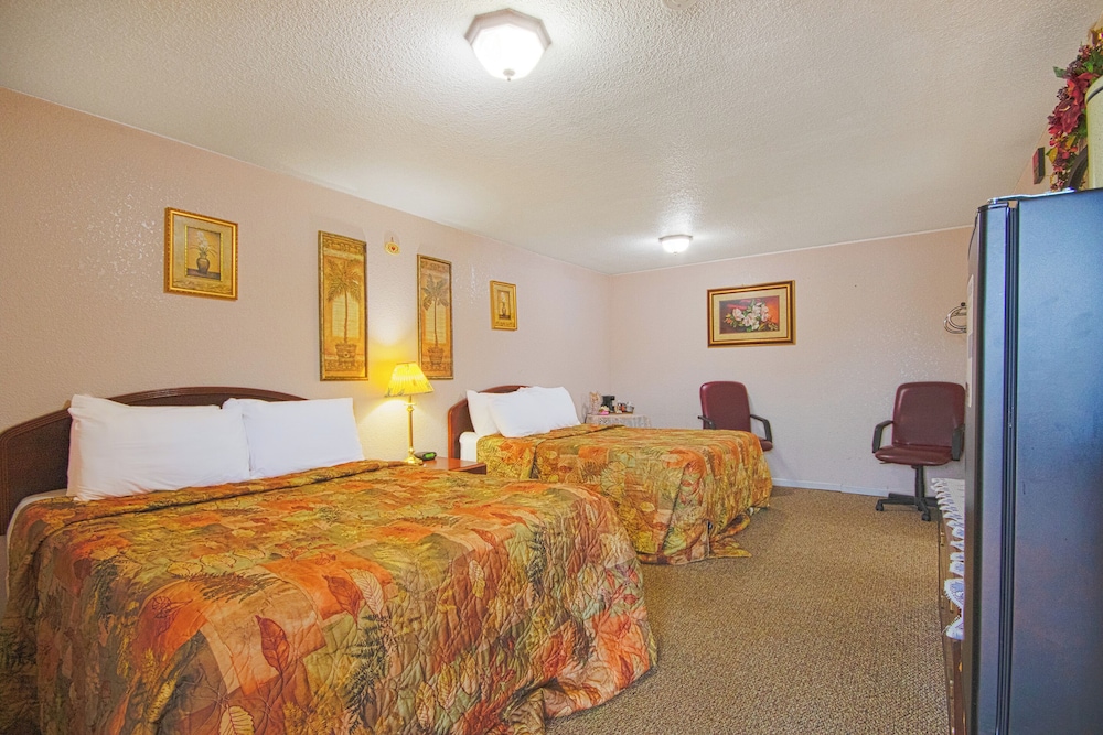 Sunflower Motel Hiawatha By OYO 22/53