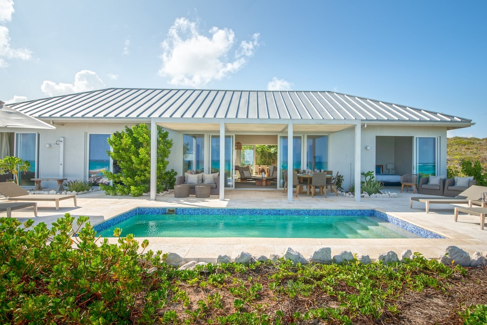 SAILROCK RESORT 9/80