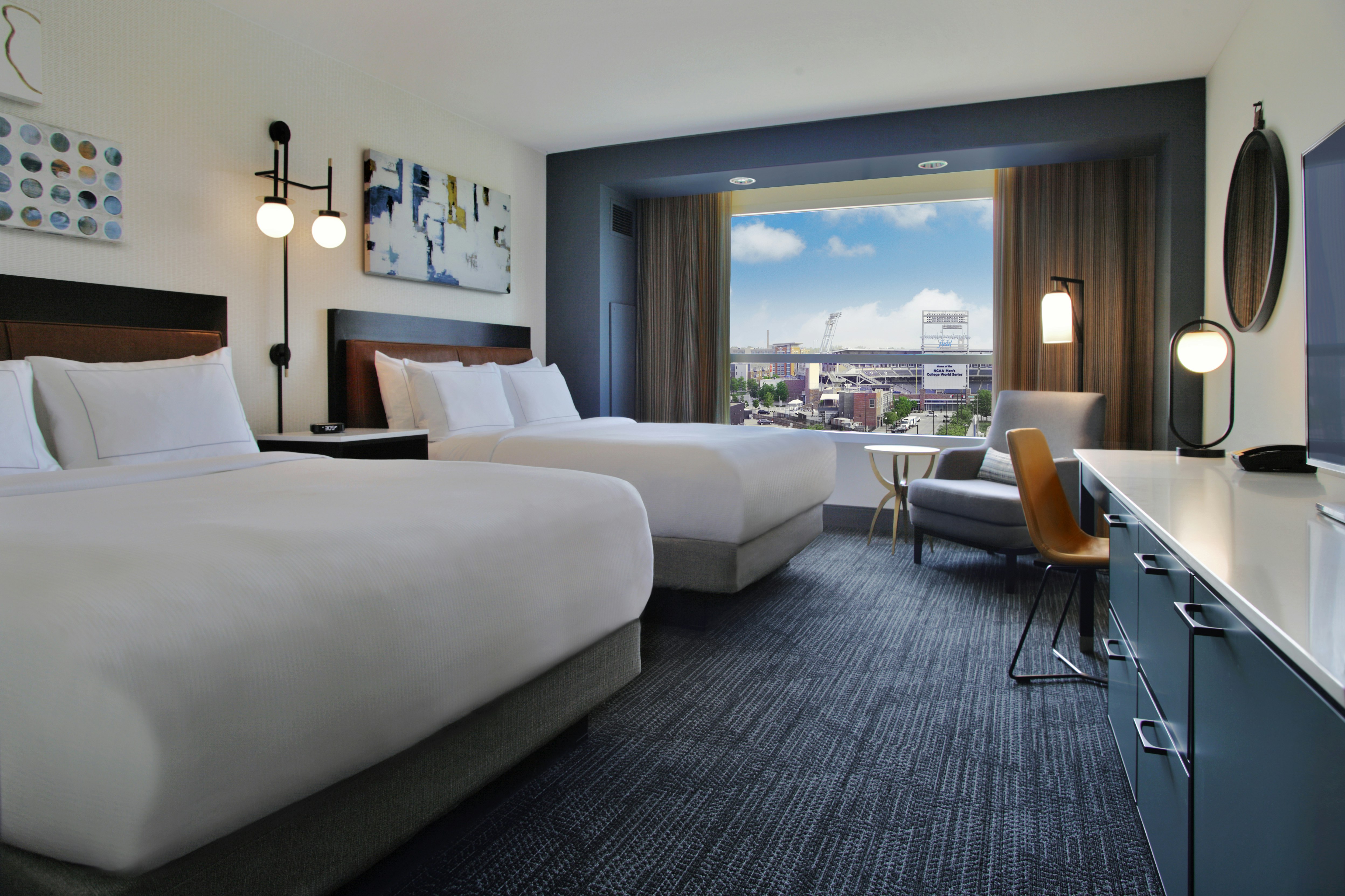 DELUXE, 2 QUEEN BEDS, ACCESSIBLE