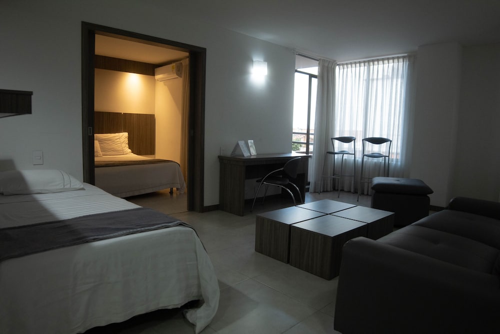 Aparta Suites Torre Poblado 16/40