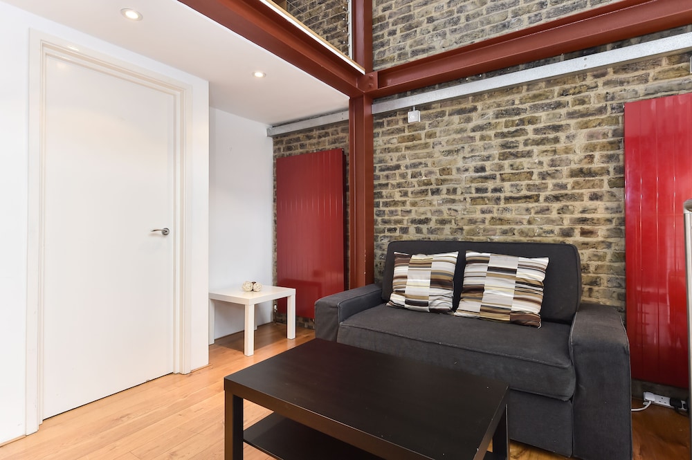 Camden Market Apartments 44/57
