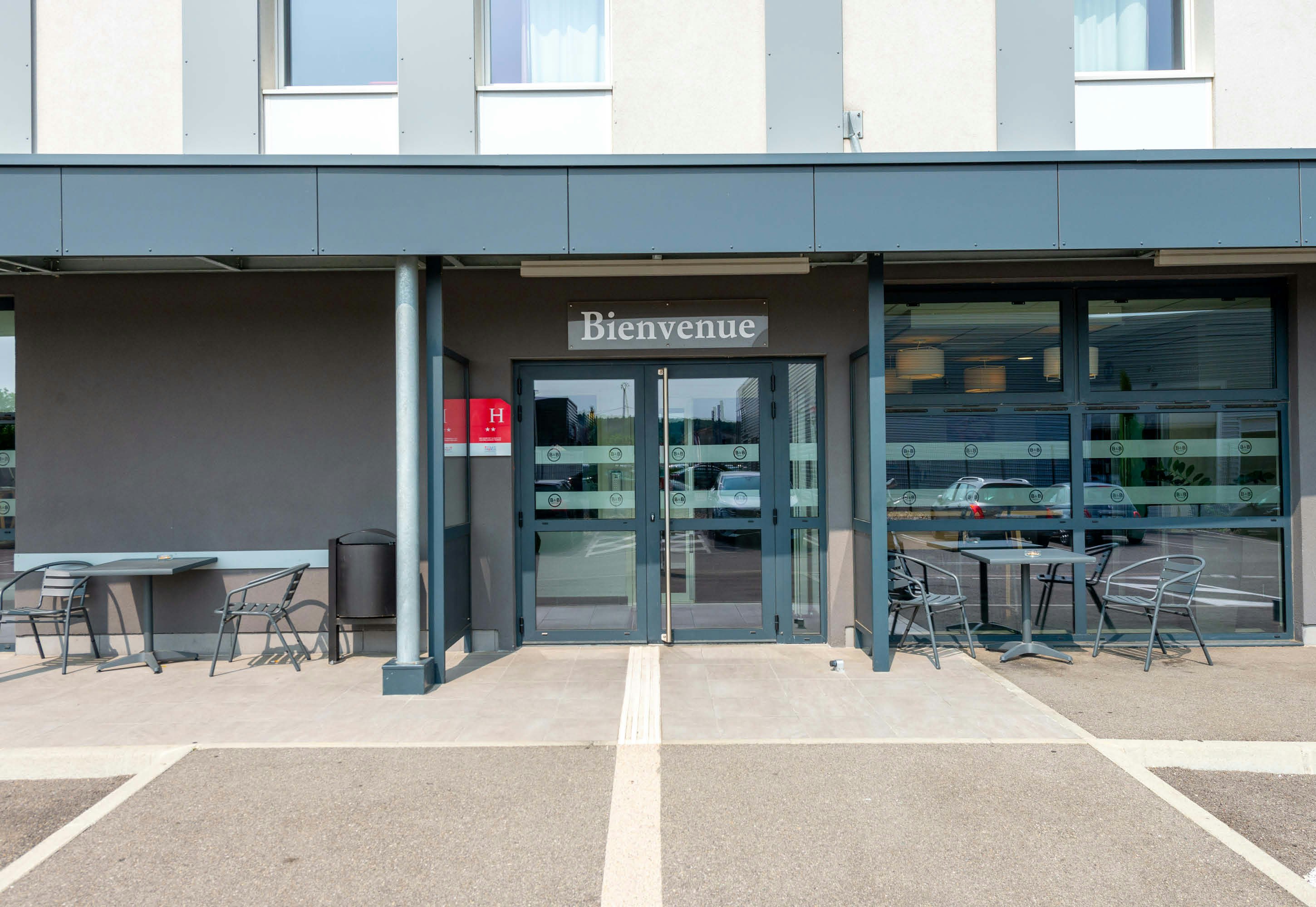 B And B Hotel Montelimar Sud 37/38