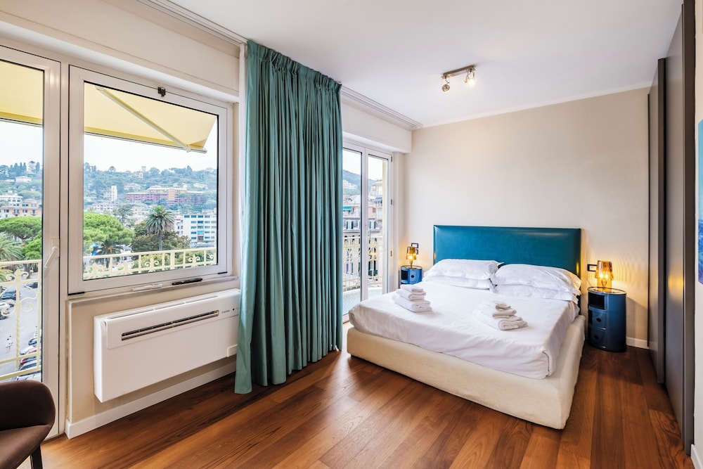 SUITE, QUEEN BED, SEA VIEW, SOFA